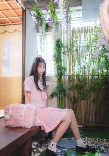 极黑的布伦希尔特_4K在线观看